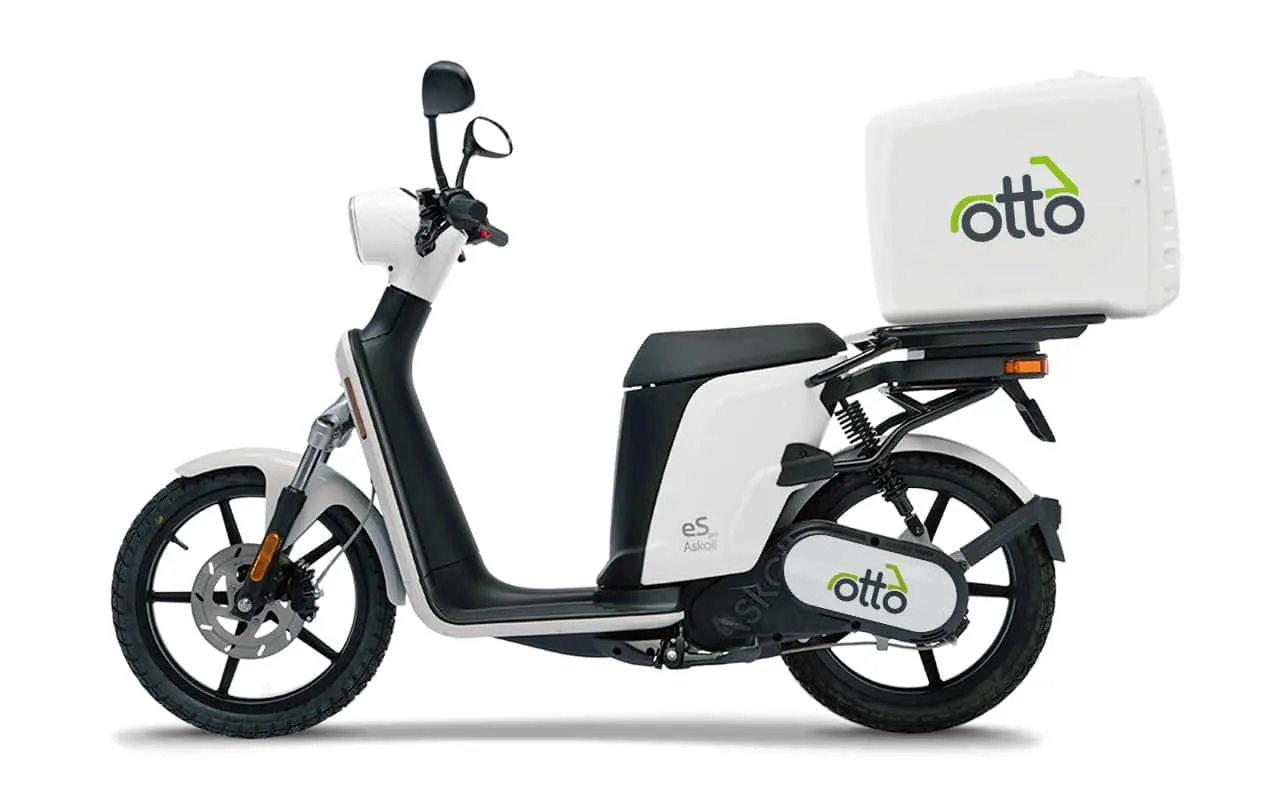 Askoll eSPro 70 — side profile with Otto top-box