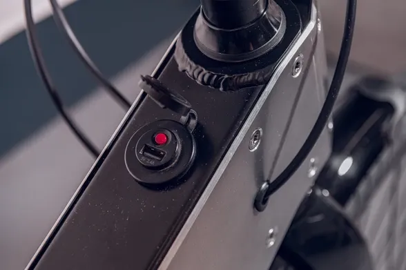 ETT Trayser 2.0 — rack and rear detail